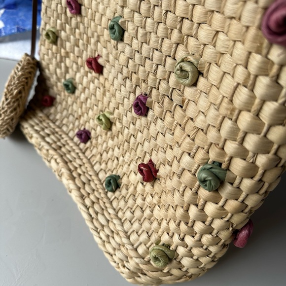 Straw corn husks hand woven tote - Picture 6 of 10